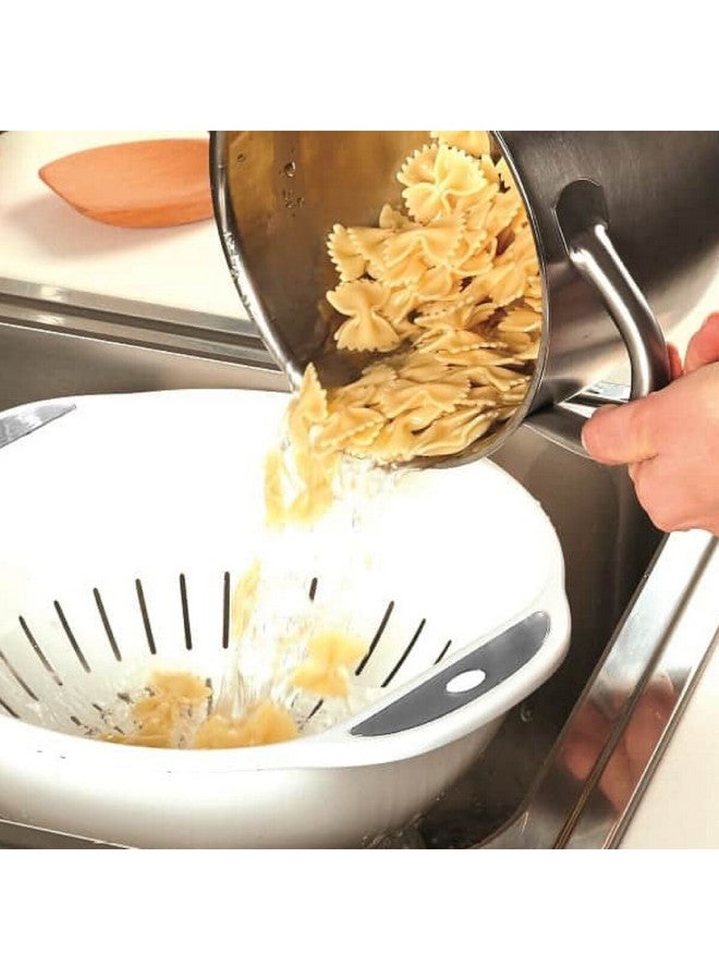 سنيبس مصفاة معكرونة مصنوعة من مواد خالية من مادة بيسفينول أ: وآمنة للاستخدام في غسالة الأطباق وتأتي مع مقبض بلون أبيض ورمادي وبمقاس 28 سم 632/77229 - Image 3